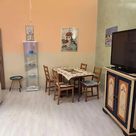 Casa Lori - Ai Piedi Di Piazzale Michelangelo Apartment *